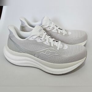 Women's Saucony Triumph 23 size 8